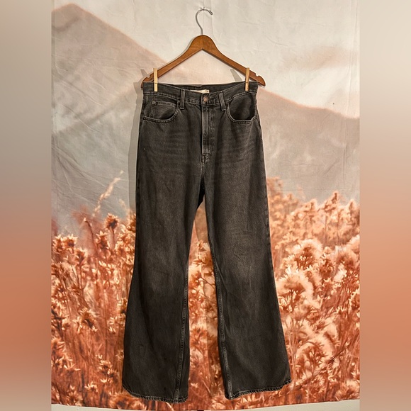 Levi’s. 70s high flare, black denim jeans. Size 30.